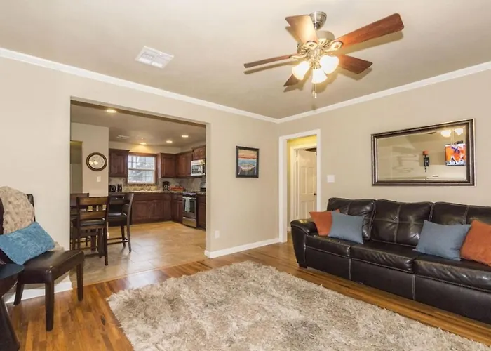 Pet Friendly 4br Near Expo Square Route 66 And Downtown Holiday home