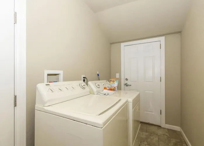 Pet Friendly 4br Near Expo Square Route 66 And Downtown * Tulsa