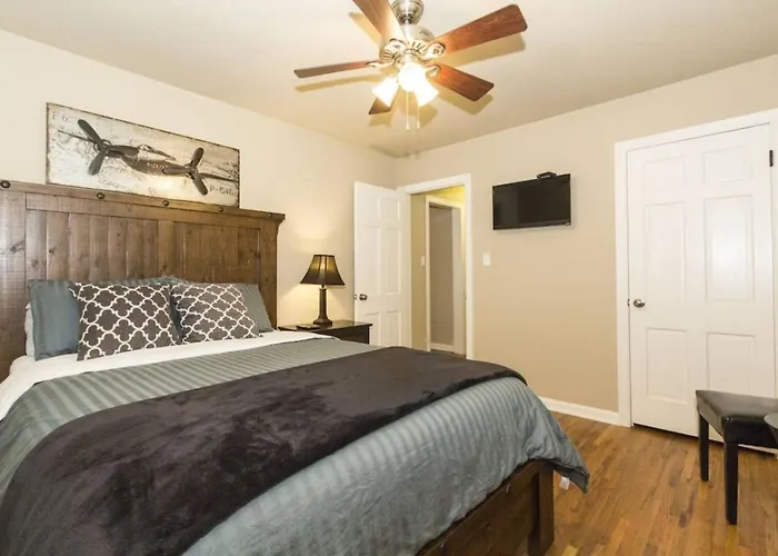 Pet Friendly 4br Near Expo Square Route 66 And Downtown Tulsa