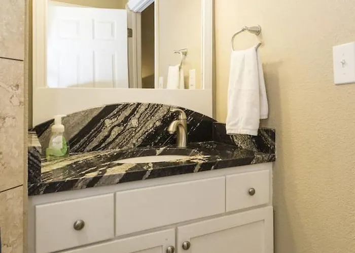 Pet Friendly 4br Near Expo Square Route 66 And Downtown Tulsa
